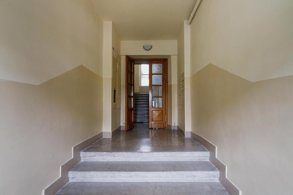 Urocze Mieszkanie W Krakowskiej Kamienicy Buitenkant foto